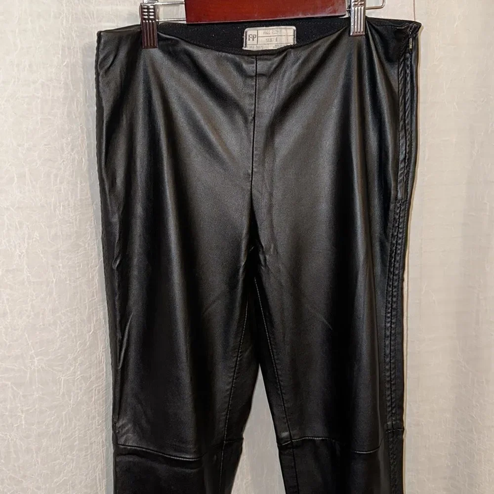 free people 6 Vegan Leather Black Stretch Zip Ankle  Elastic Waist Moto Legging